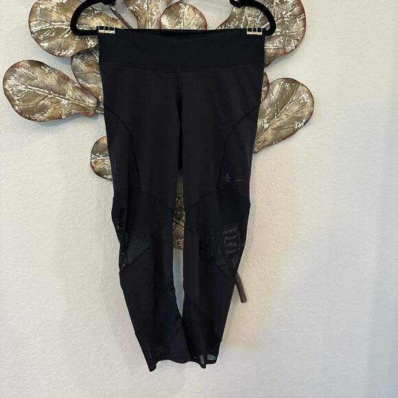 Nike Dri-FIT Black Mesh Panel Running Capri Leggings Size M - Picture 2 of 6